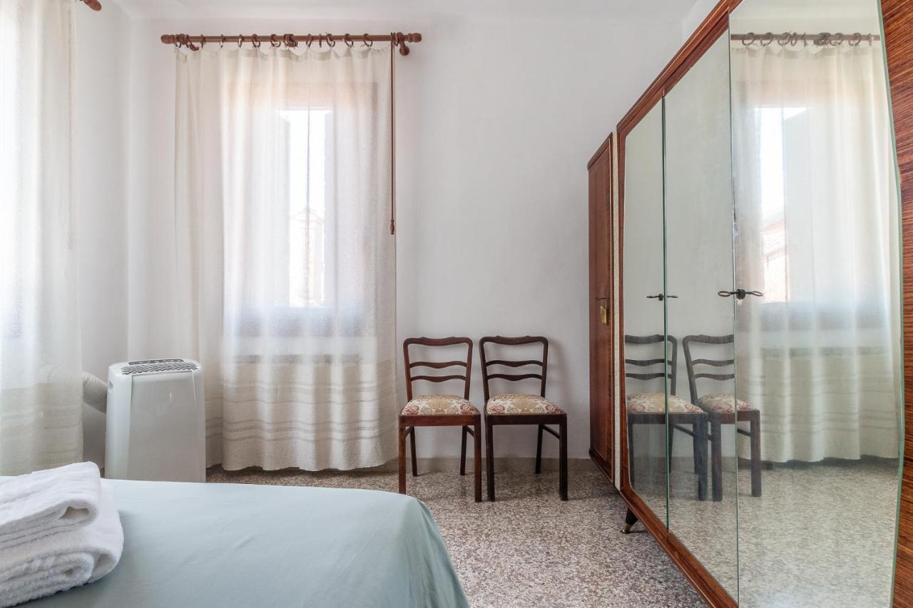 Colombina House Close To The Train Station Appartamento *