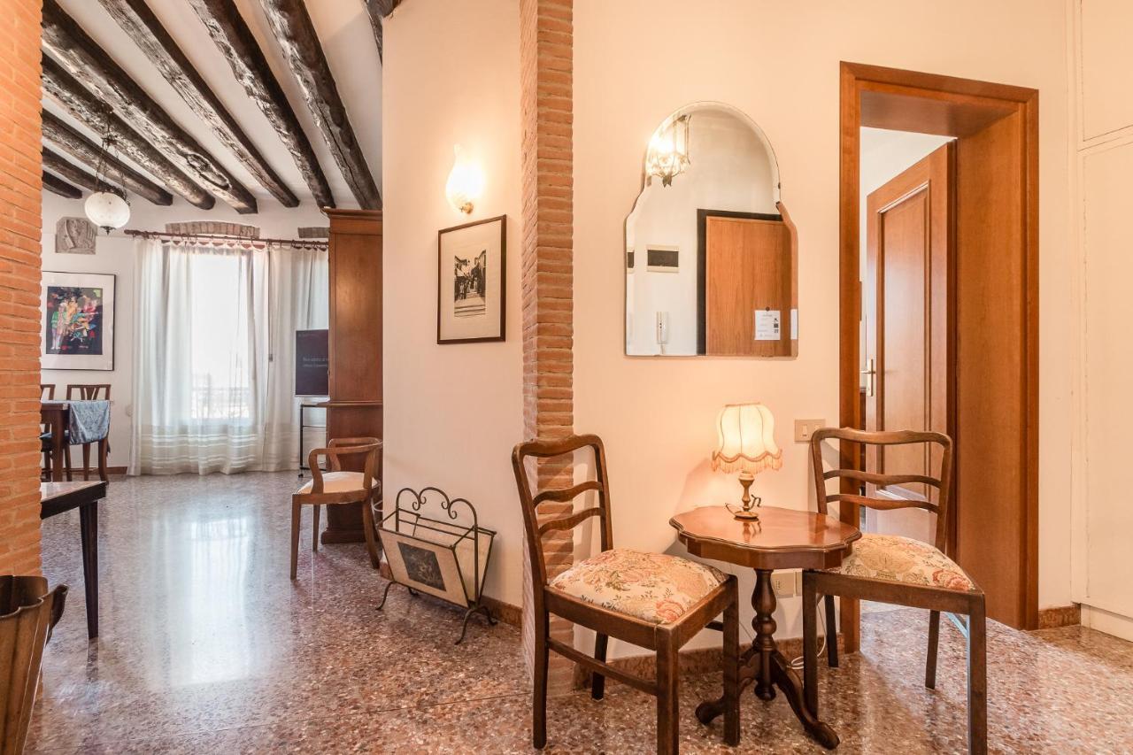 Colombina House Close To The Train Station Appartamento *