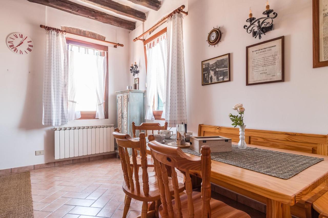 Colombina House Close To The Train Station Appartamento