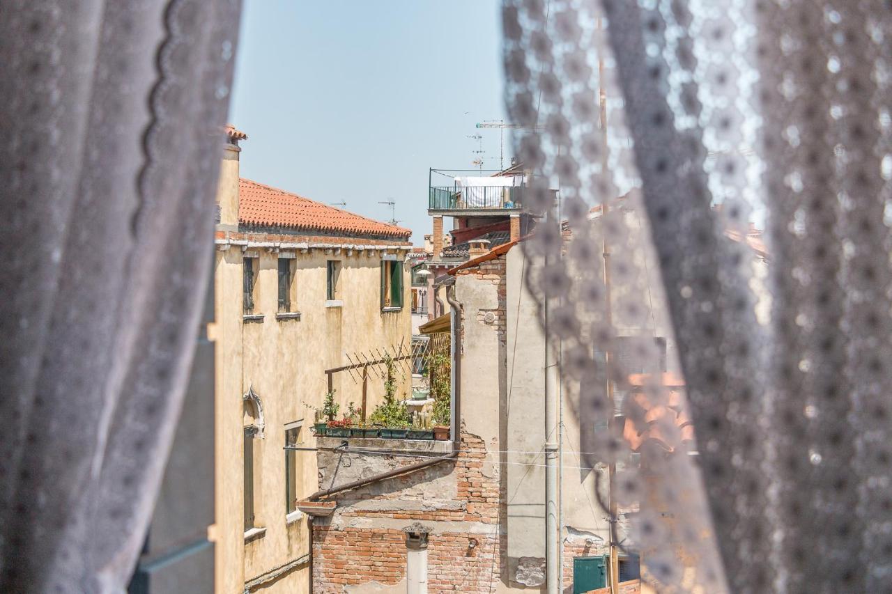 Colombina House Close To The Train Station Appartamento *