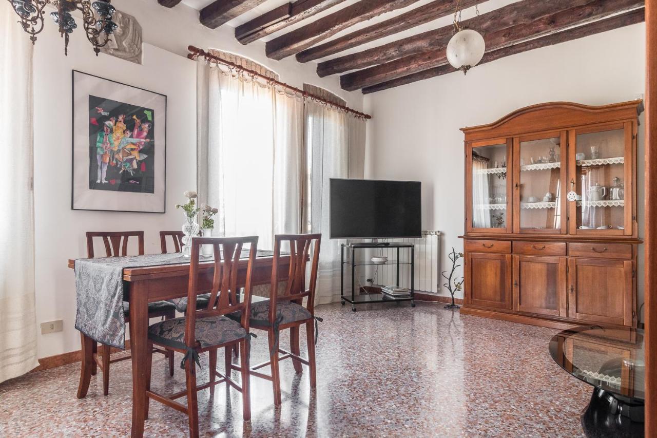 Colombina House Close To The Train Station Appartamento *